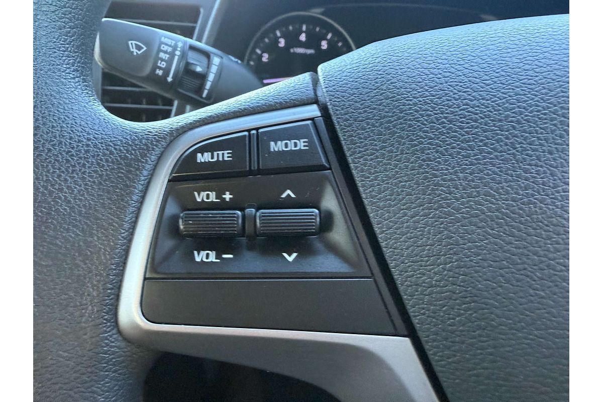 2017 Hyundai Elantra Active AD