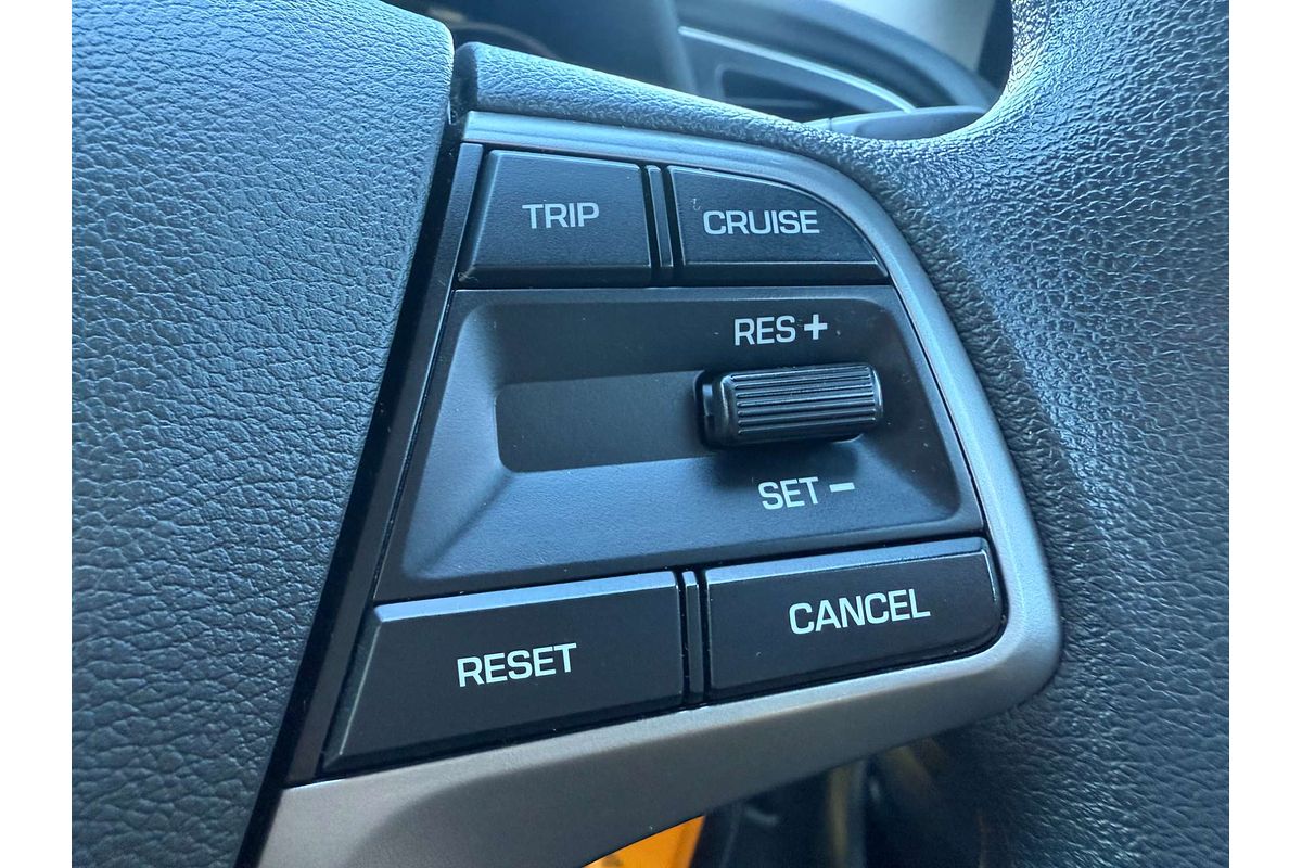 2017 Hyundai Elantra Active AD