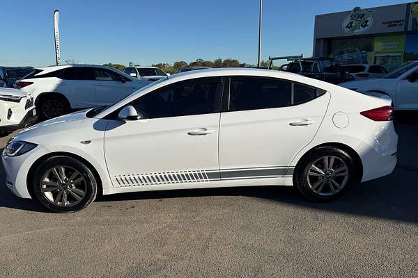 2017 Hyundai Elantra Active AD