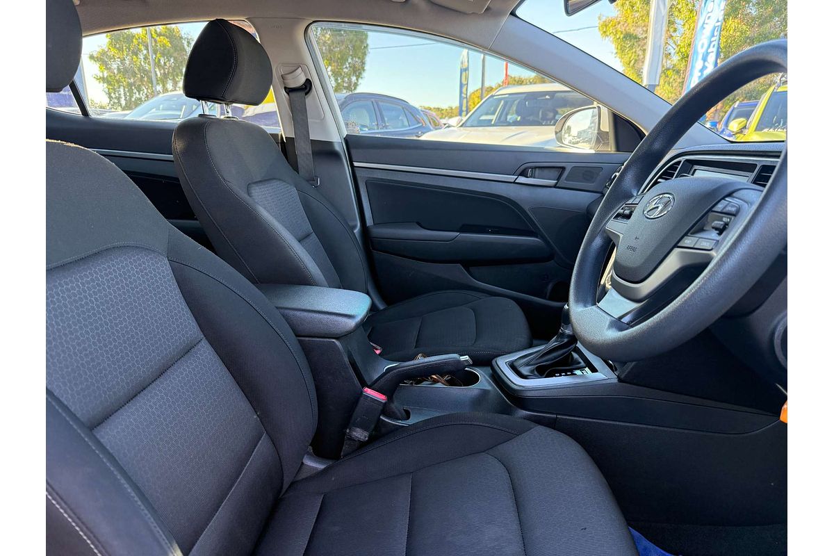 2017 Hyundai Elantra Active AD