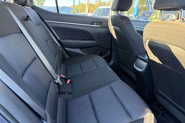 2017 Hyundai Elantra Active AD