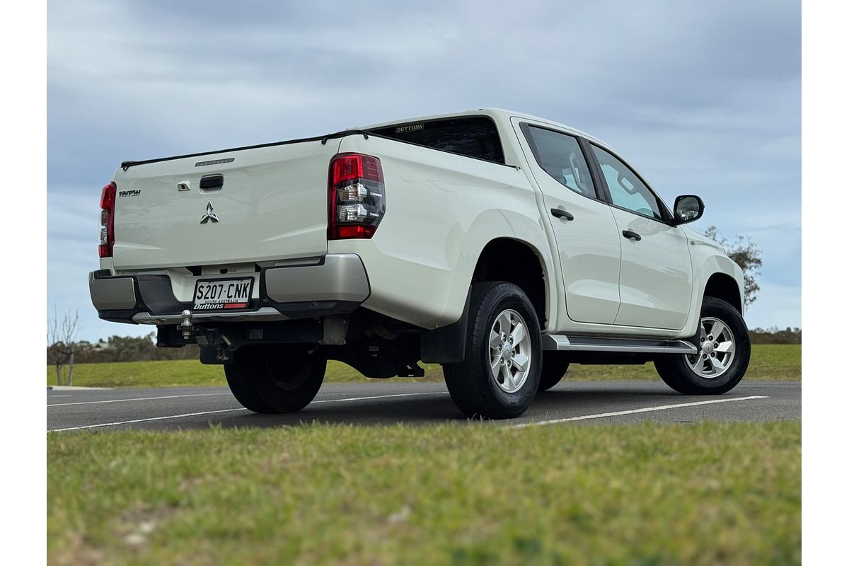 2021 Mitsubishi Triton GLX+ MR 4X4
