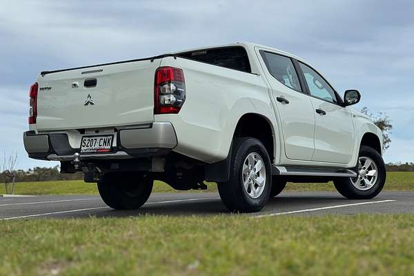 2021 Mitsubishi Triton GLX+ MR 4X4