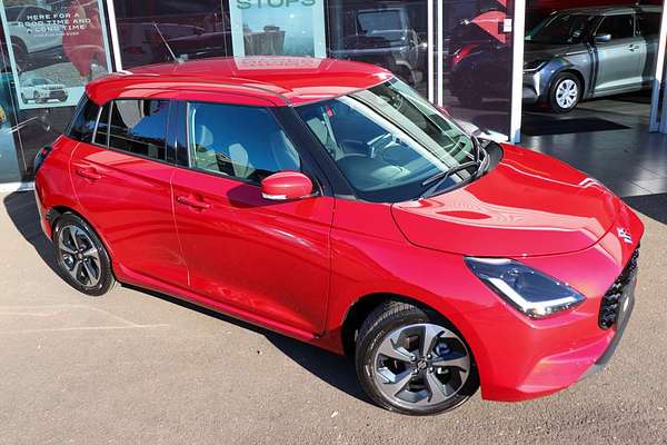 2025 Suzuki Swift Hybrid GLX UZ