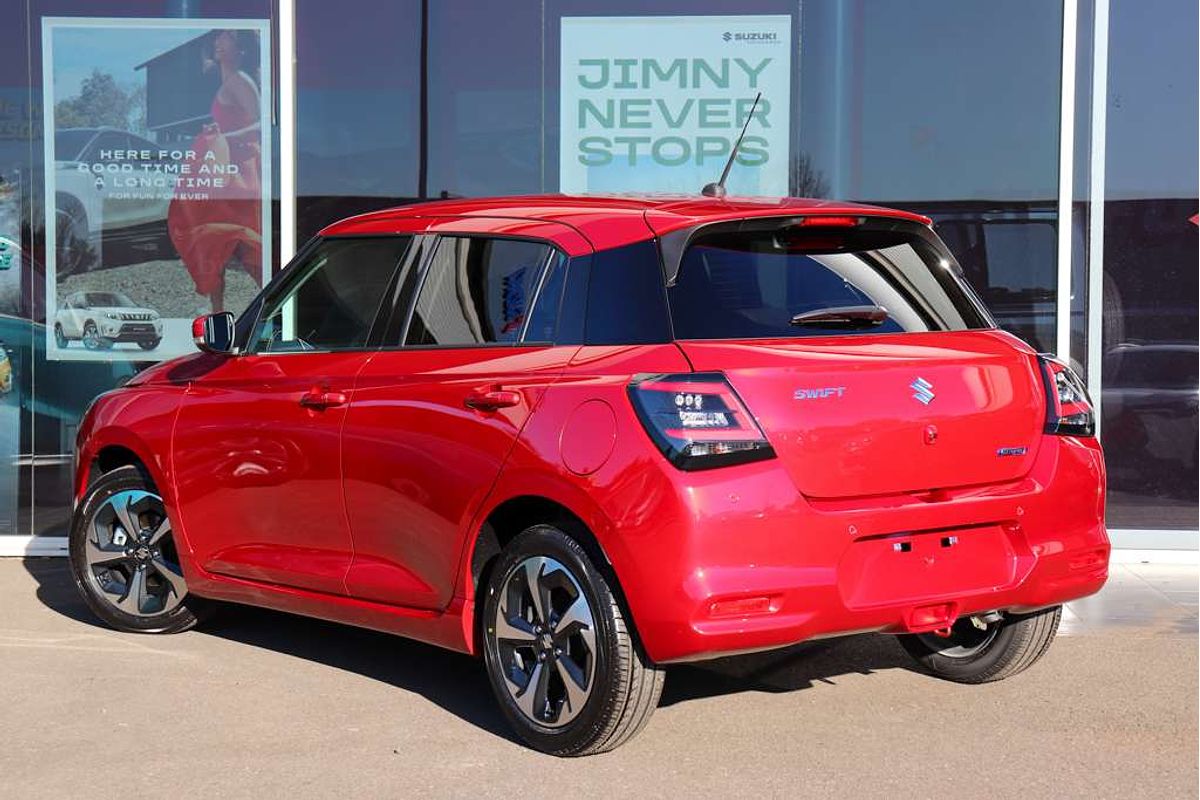 2025 Suzuki Swift Hybrid GLX UZ