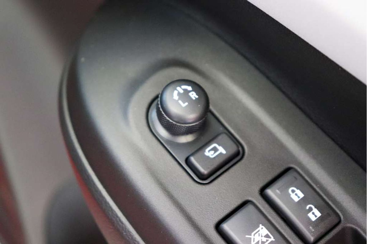 2025 Suzuki Swift Hybrid GLX UZ