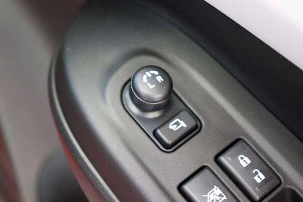 2025 Suzuki Swift Hybrid GLX UZ