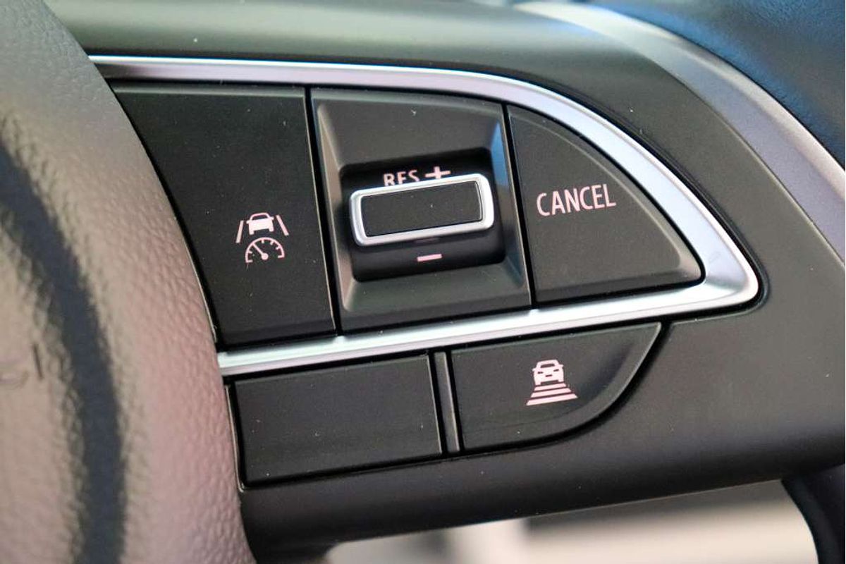 2025 Suzuki Swift Hybrid GLX UZ