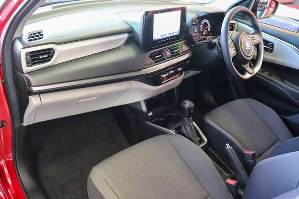 2025 Suzuki Swift Hybrid GLX UZ
