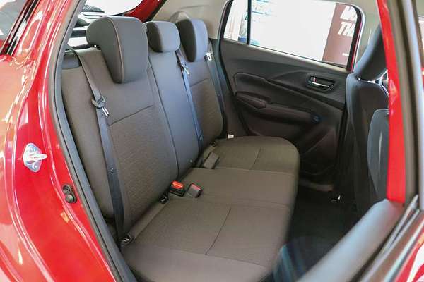 2025 Suzuki Swift Hybrid GLX UZ