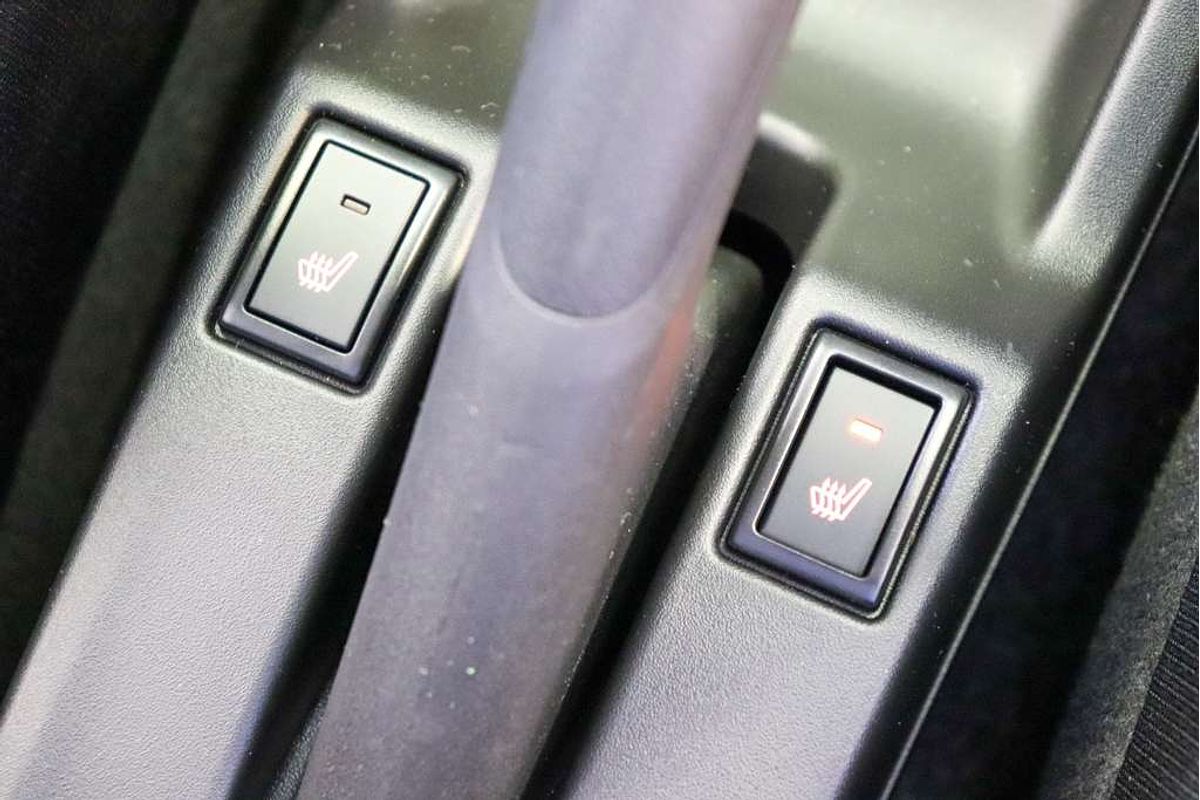 2025 Suzuki Swift Hybrid GLX UZ