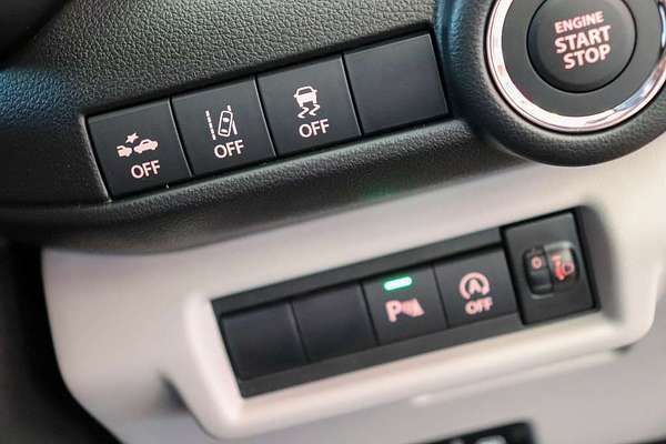 2025 Suzuki Swift Hybrid GLX UZ
