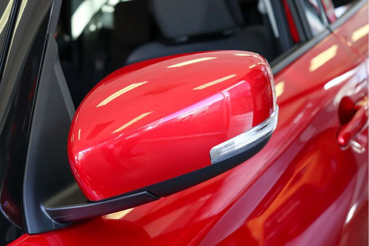 2025 Suzuki Swift Hybrid GLX UZ