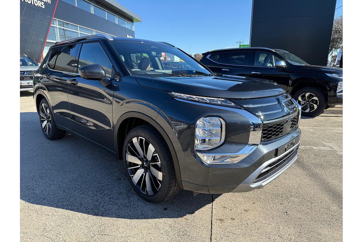 2025 Mitsubishi Outlander Exceed Tourer ZM