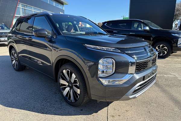 2025 Mitsubishi Outlander Exceed Tourer ZM