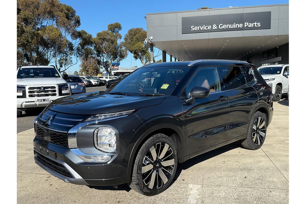 2025 Mitsubishi Outlander Exceed Tourer ZM