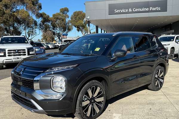 2025 Mitsubishi Outlander Exceed Tourer ZM