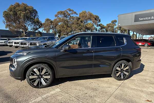 2025 Mitsubishi Outlander Exceed Tourer ZM