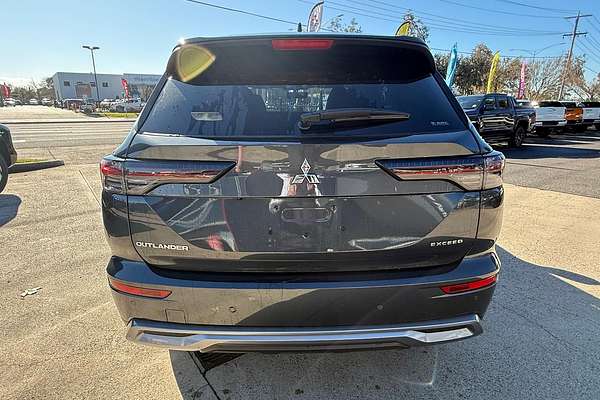 2025 Mitsubishi Outlander Exceed Tourer ZM