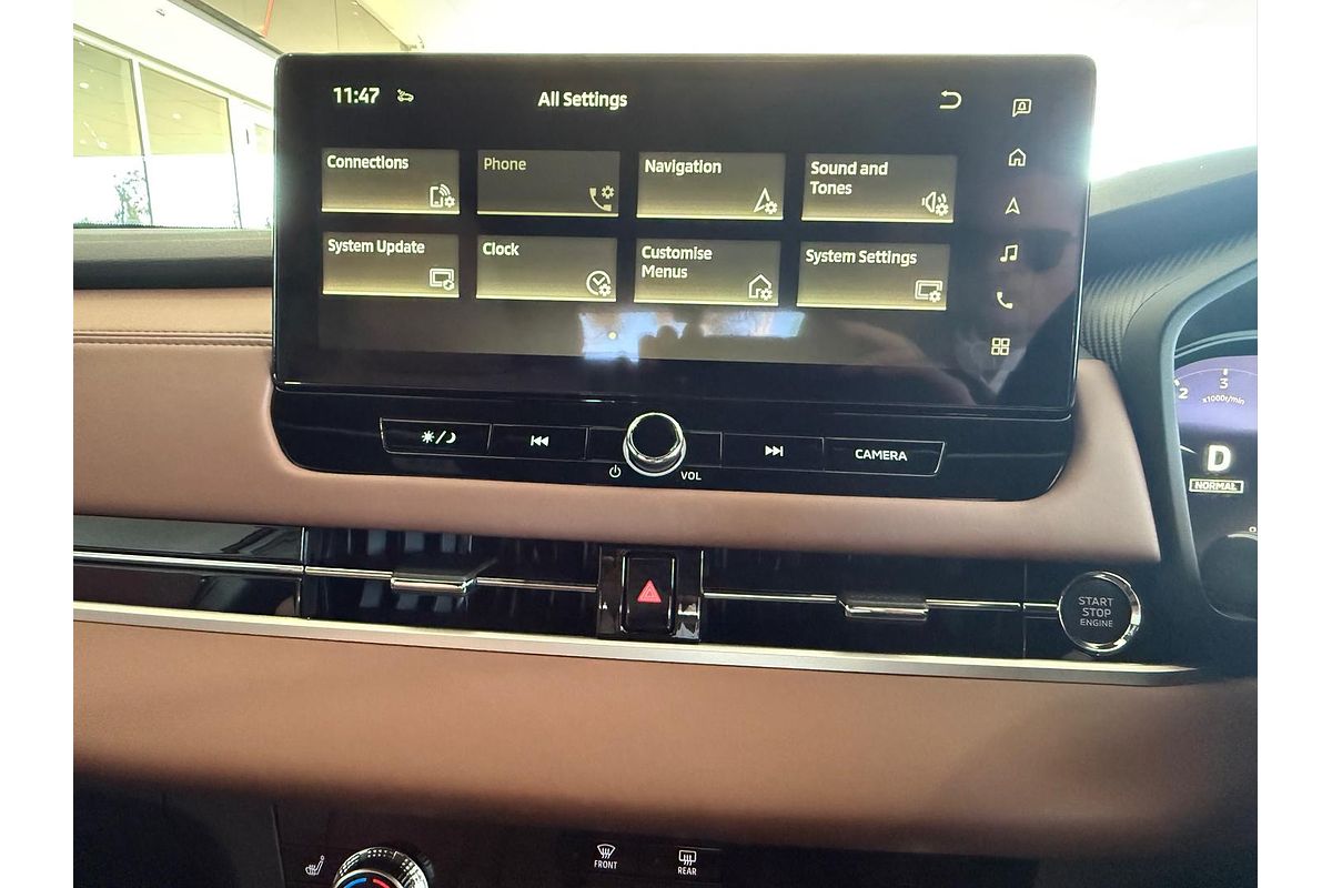 2025 Mitsubishi Outlander Exceed Tourer ZM