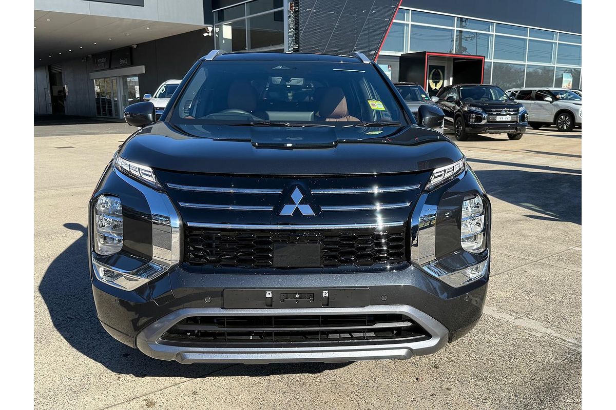 2025 Mitsubishi Outlander Exceed Tourer ZM