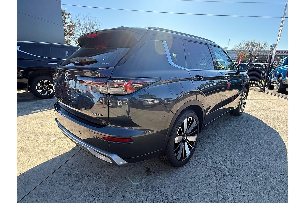 2025 Mitsubishi Outlander Exceed Tourer ZM