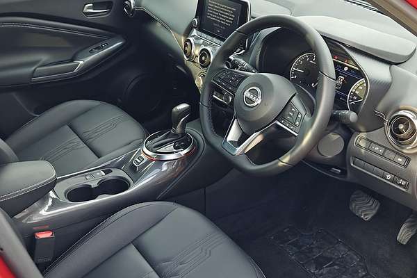 2023 Nissan JUKE ST-L F16