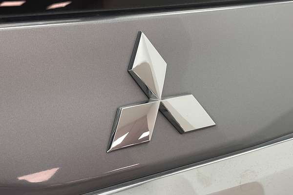 2019 Mitsubishi Pajero Sport Black Edition QE