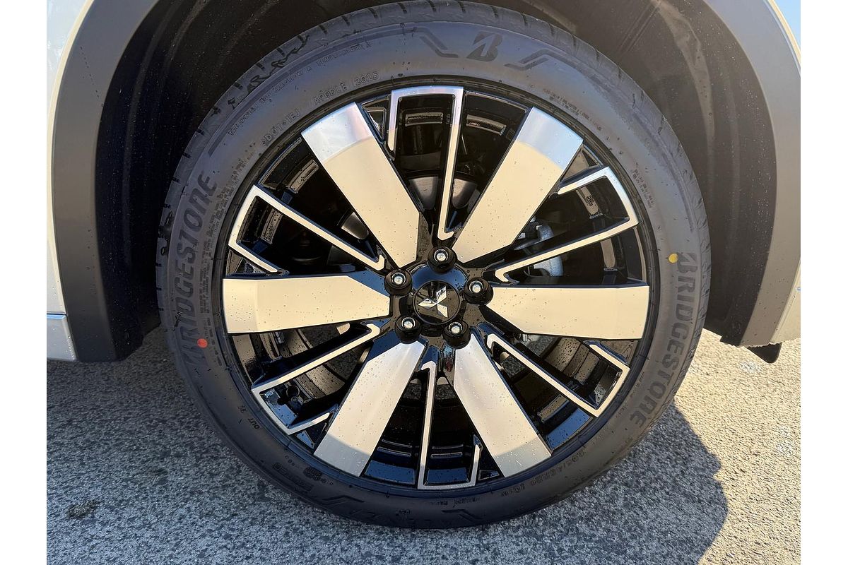 2025 Mitsubishi Outlander Aspire ZM