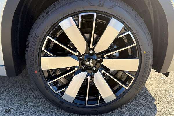 2025 Mitsubishi Outlander Aspire ZM
