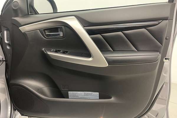 2019 Mitsubishi Pajero Sport Black Edition QE