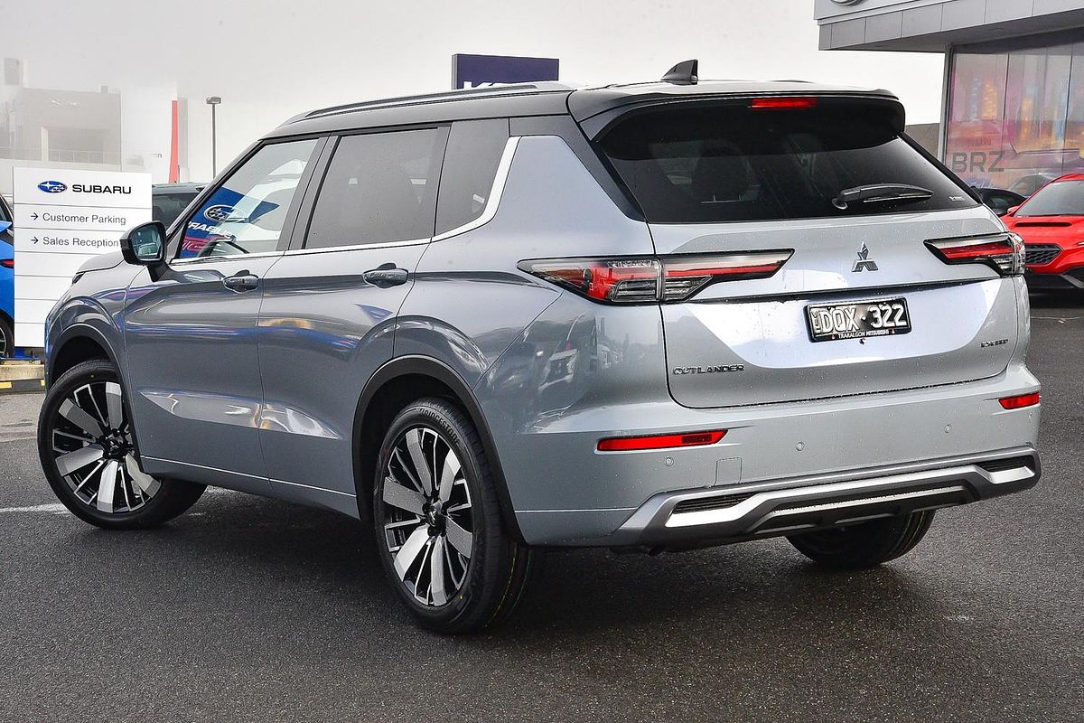 2025 Mitsubishi Outlander Exceed Tourer ZM
