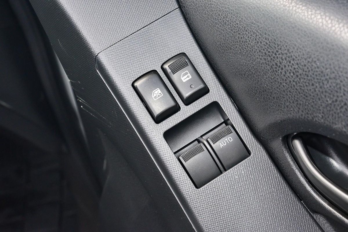 2016 Isuzu D-MAX SX High Ride Rear Wheel Drive