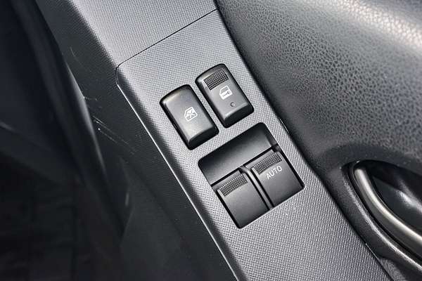 2016 Isuzu D-MAX SX High Ride Rear Wheel Drive