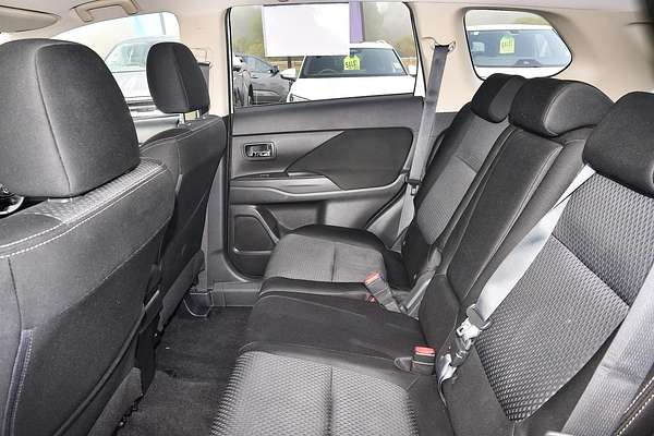 2016 Mitsubishi Outlander LS ZK