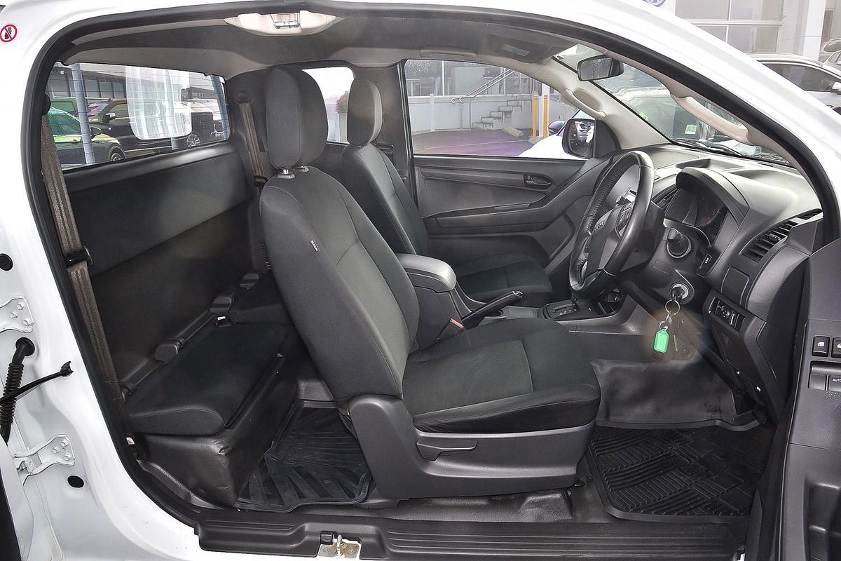 2016 Isuzu D-MAX SX High Ride Rear Wheel Drive