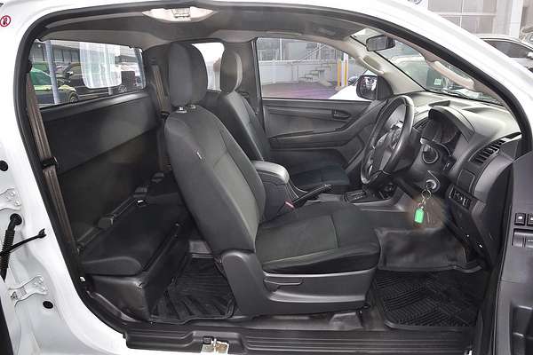 2016 Isuzu D-MAX SX High Ride Rear Wheel Drive