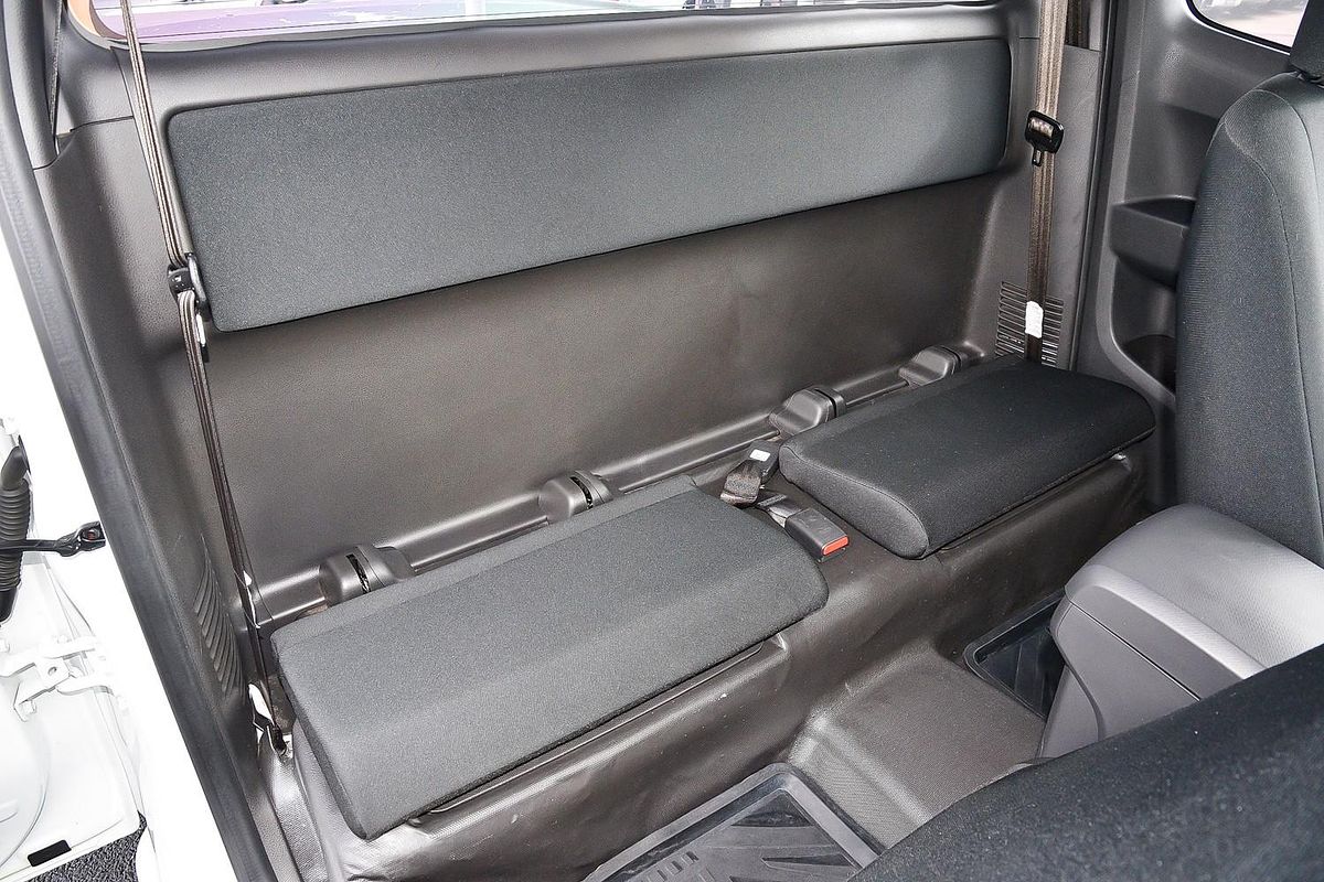 2016 Isuzu D-MAX SX High Ride Rear Wheel Drive