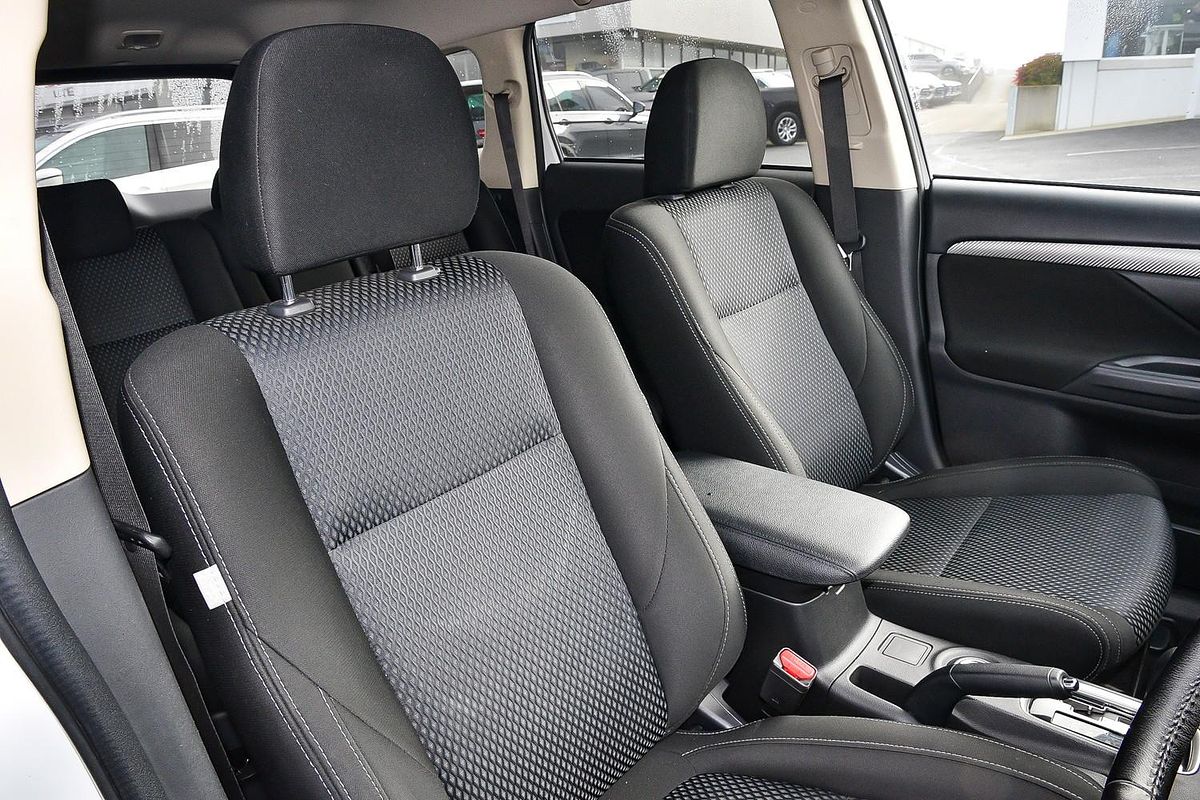 2016 Mitsubishi Outlander LS ZK
