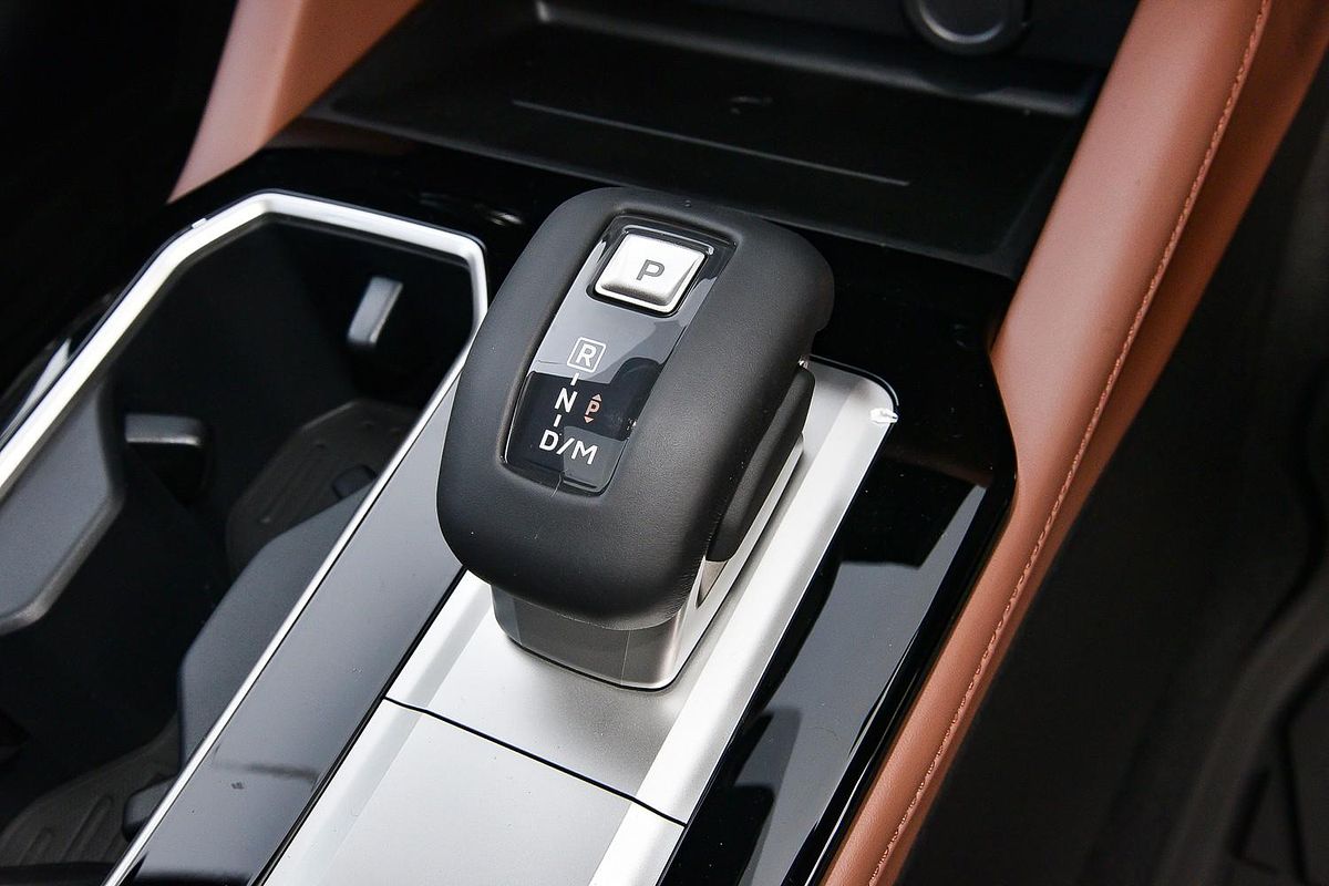 2025 Mitsubishi Outlander Exceed Tourer ZM