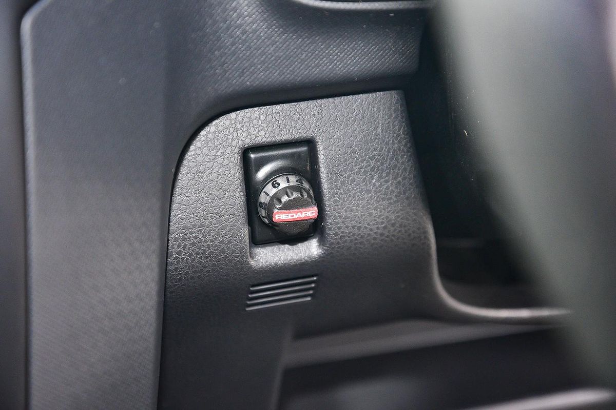 2016 Isuzu D-MAX SX High Ride Rear Wheel Drive