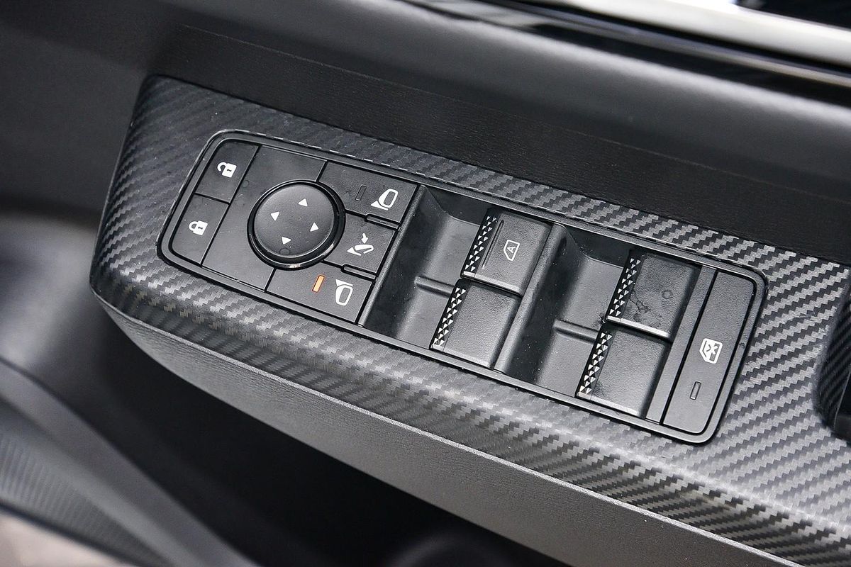 2025 Mitsubishi Triton GLS MV 4X4