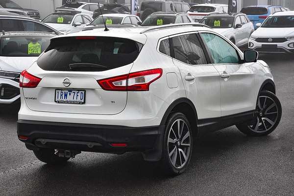2017 Nissan QASHQAI Ti J11