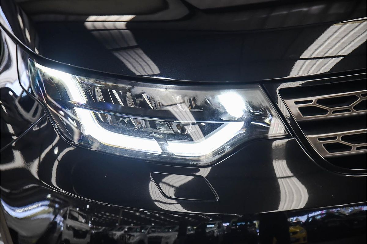 2018 Land Rover Discovery SD4 SE Series 5