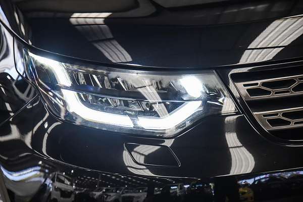 2018 Land Rover Discovery SD4 SE Series 5