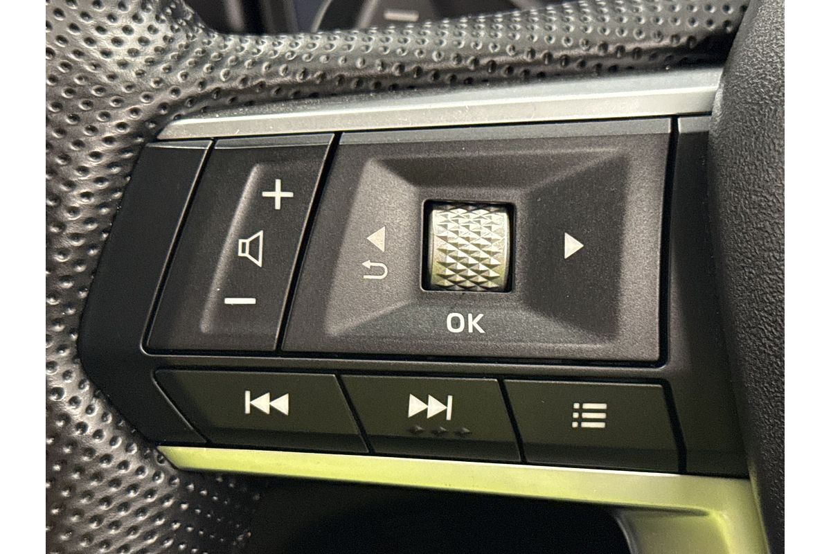 2023 Mitsubishi Outlander LS ZM