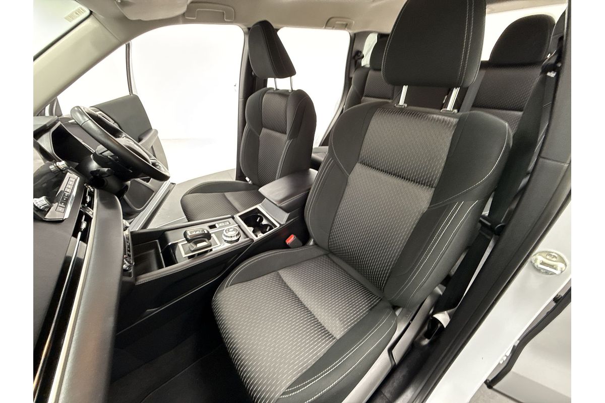 2023 Mitsubishi Outlander LS ZM