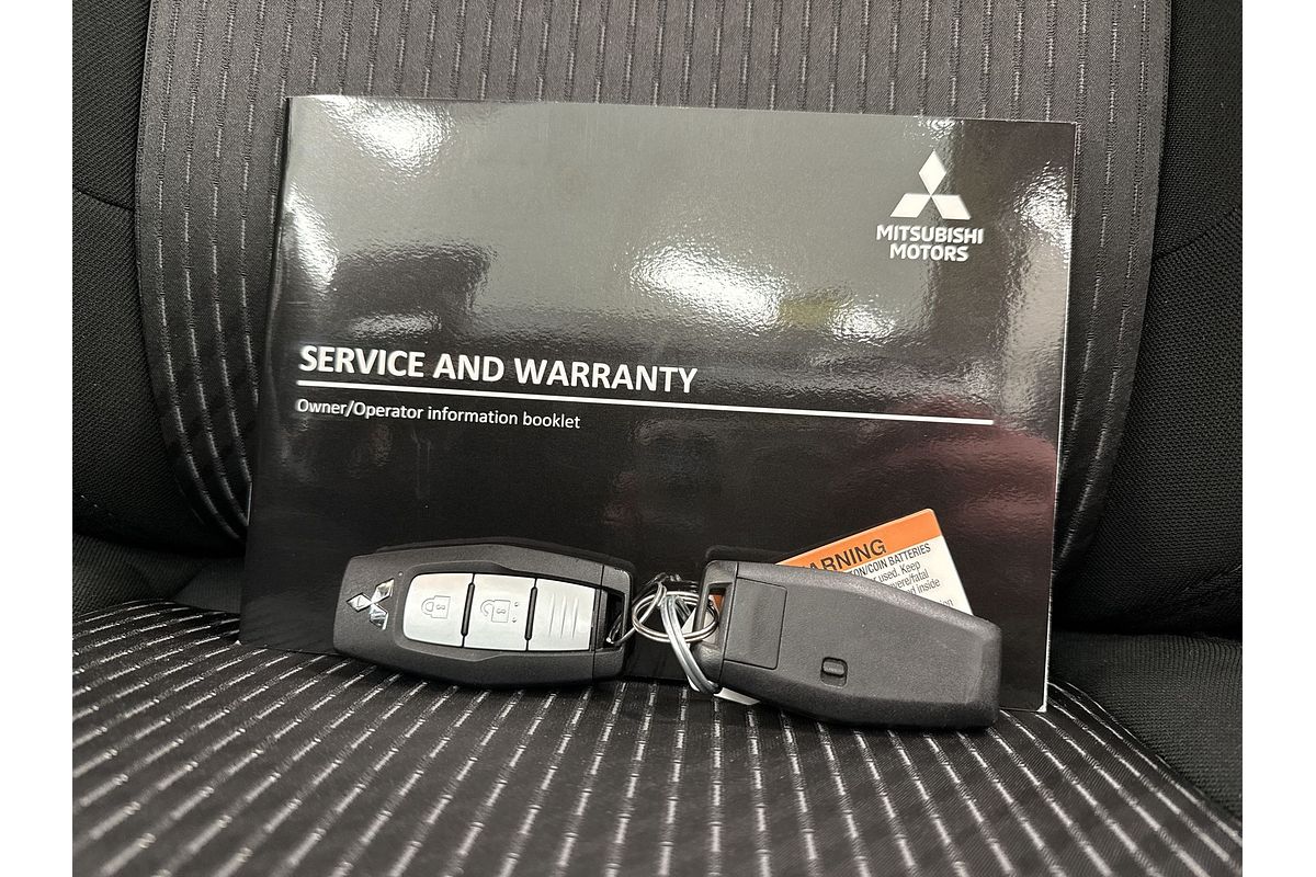 2023 Mitsubishi Outlander LS ZM