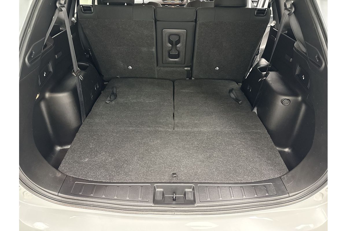 2023 Mitsubishi Outlander LS ZM