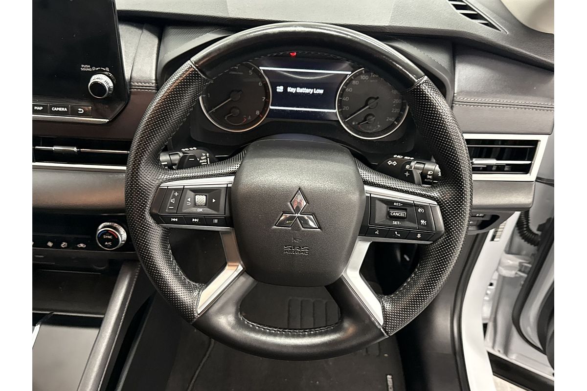 2023 Mitsubishi Outlander LS ZM